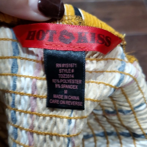 Clothes - Picture 4 of 4